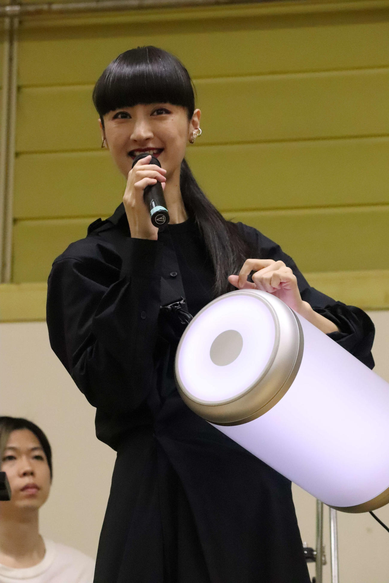 「ゆるスポーツランド2024」オープニングイベントに登場したシシド・カフカ（撮影・加藤理沙）