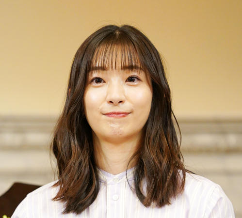 足立梨花が祖父死去を報告「怖い怖い」存在から「私の熱狂的ファン」に　「願いが叶った」ことも