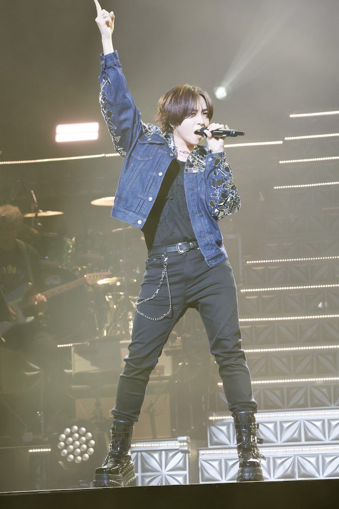 「KING SUPER LIVE 2024」に出演した蒼井翔太