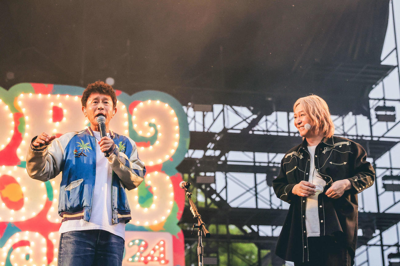 ダウンタウン浜田雅功（左）と小室哲哉（C）GOBU GOBU Festival【撮影：渡邉一生】