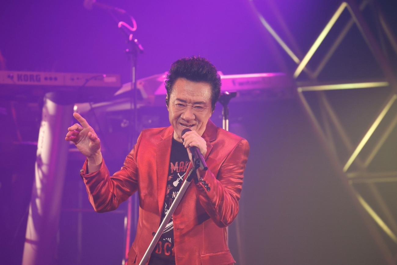 ライブ「LOVE＆LIVE」で復帰したHOUND DOG大友康平
