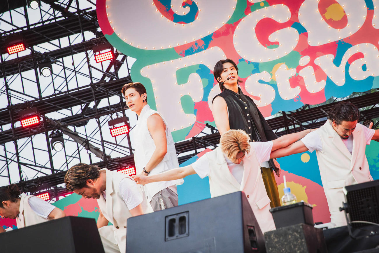 ごぶごぶフェス1日目に出演した東方神起（C）GOBU GOBU Festival【撮影：オイケカオリ】