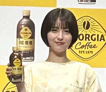 浜辺美波「盛り上がる内容のひとつ」会話術のコツとして披露した話題は…