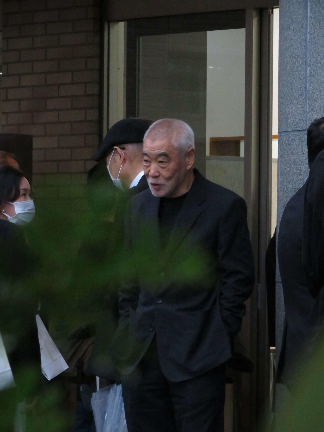 唐十郎さんの通夜に訪れた柄本明