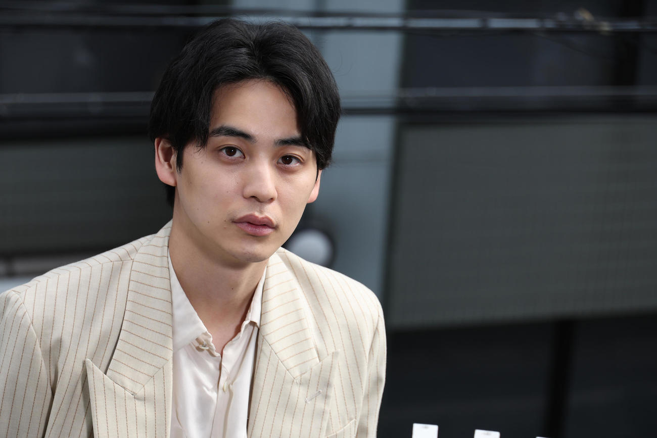 初単独主演映画について語った鈴木志遠（撮影・中島郁夫）