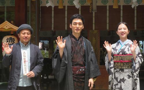 草なぎ剛＆清原果耶初共演　映画「碁盤斬り」ヒット祈願で「清原だけに清らか」