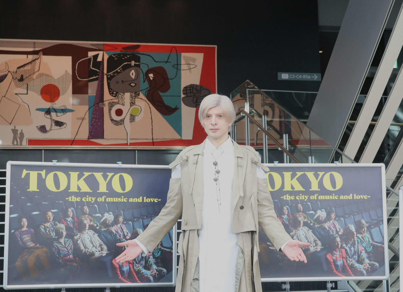 自身がプロデュースしたエンターテインメントショー「TOKYO～the city of music and love～」フォトセッション時の城田優（撮影・深田雄智）