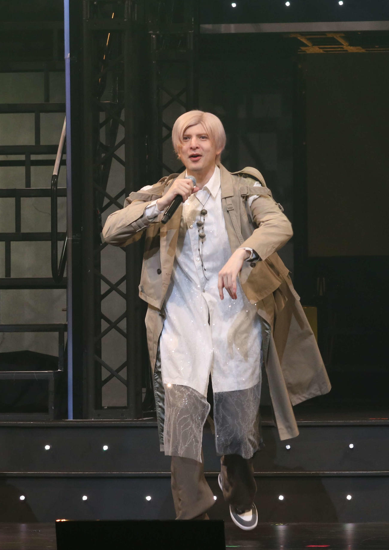 自身がプロデュースしたエンターテインメントショー「TOKYO～the city of music and love～」で歌う城田優（撮影・深田雄智）
