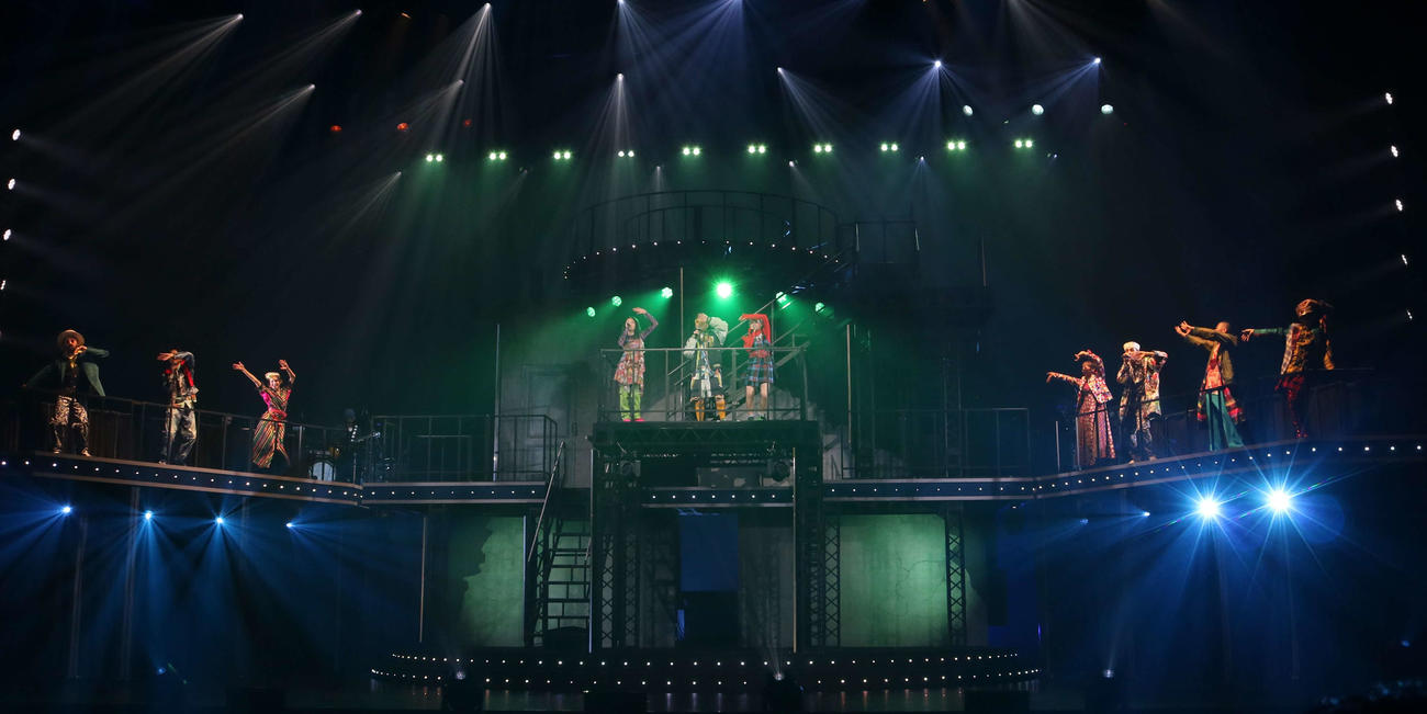 自身がプロデュースしたエンターテインメントショー「TOKYO～the city of music and love～」の作品の様子（撮影・深田雄智）
