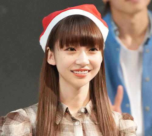 激変？元NGTセンターの「巻き」ショットに反響「美人度増し増し」