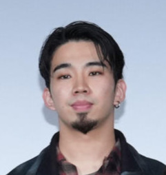 King Gnu常田大希32歳の誕生日にピアノ演奏動画「みんなには感謝してもしきれません」