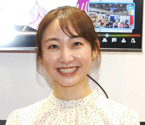 杉原凜アナ、「ZIP!」中継で京成バラ園からオフショ、公式キャラ「ディーとダム」との１枚も
