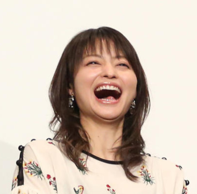 朝ドラ「虎に翼」久保田先輩役、小林涼子の法服ショット「逆風に負けないで」などエール相次ぐ
