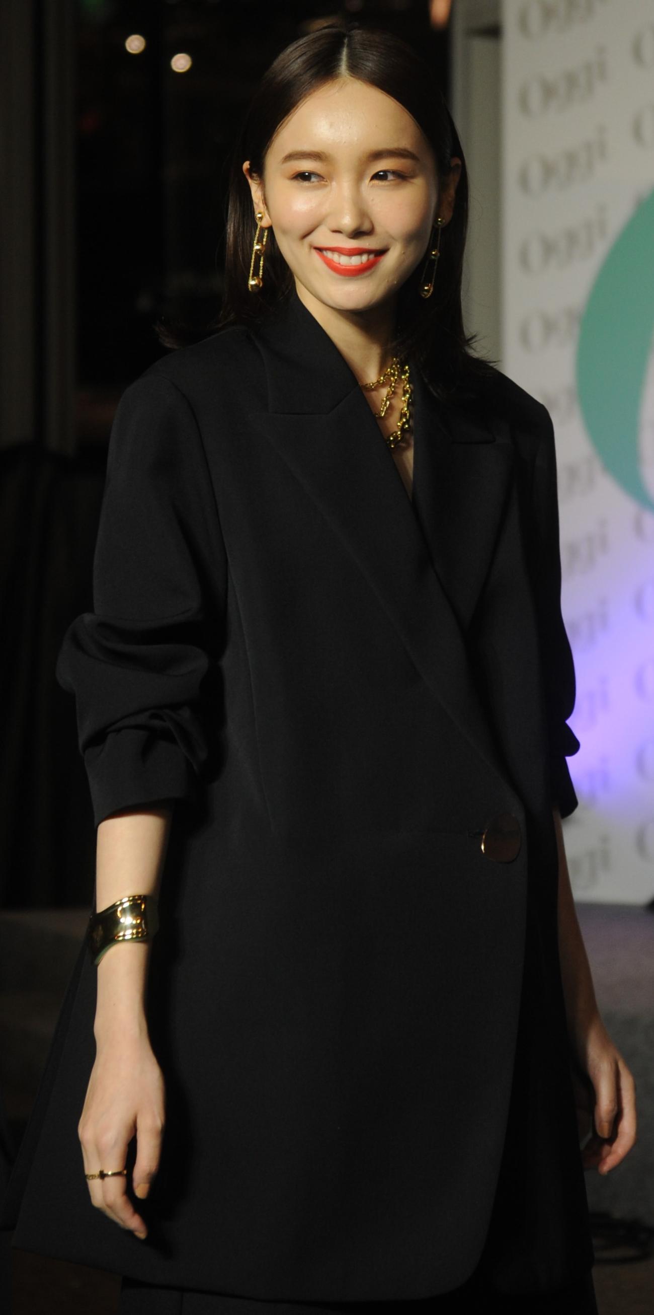 飯豊まりえ（22年11月撮影）