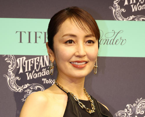 1児の母矢田亜希子、丸山桂里奈の1歳長女に初対面で大興奮　「ママの顔になってますね」