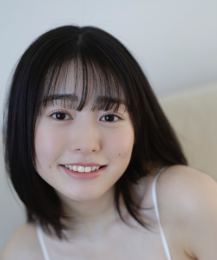 白濱美兎17歳、はじける美バストが丼の影からのぞき「沖縄そばよりあなたのそばがいい」と反響