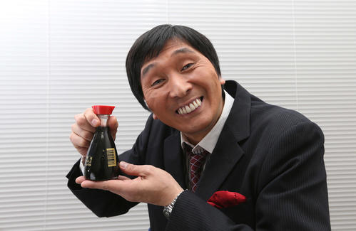 明石家さんまの声まね57歳芸人の地声は特徴的、裏芸多才でFM的「クリス・ペプラー」声も