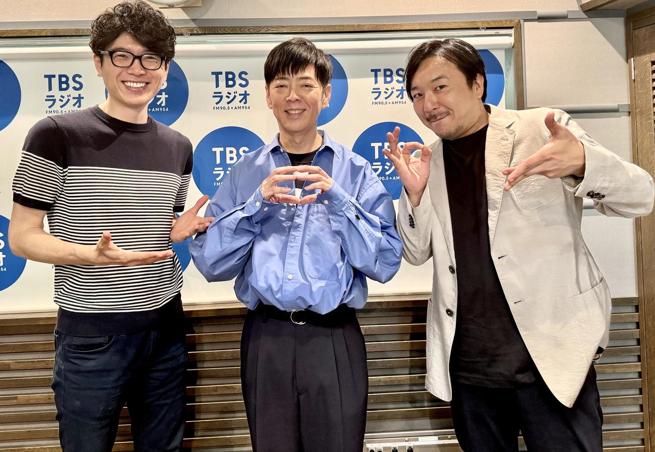 井上貴博アナ（左）の冠ラジオ番組「井上貴博　土曜日の『あ』」に出演した佐藤可士和氏（中）と今村翔吾氏