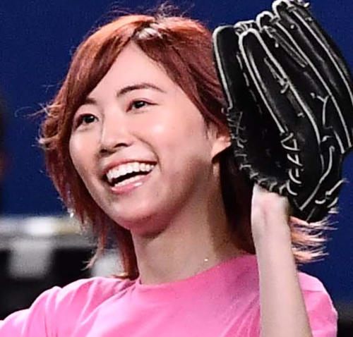 松井珠理奈、レアなジーンズ姿披露に「モデルさんみたい！イイオンナ感出まくりっす！」