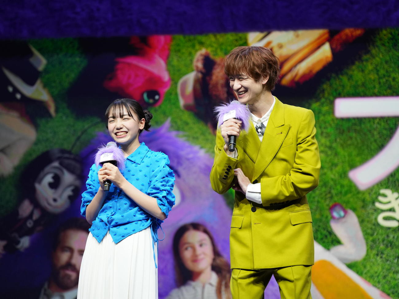 映画「ブルー　きみは大丈夫」もふもふブルー吹替版完成記念イベントに臨む稲垣来泉（左）と宮田俊哉（撮影・小沢裕）