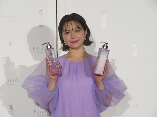 元HKT48の仲良しコンビ　村重杏奈が水上凜巳花に愛のムチ!?
