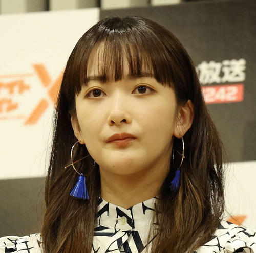長屋晴子「スペシャルなお友達」乃木坂46久保史緒里、ハラミちゃんと３人でハート披露