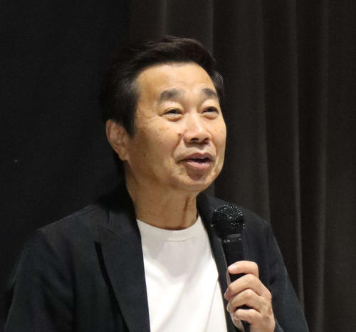 三宅裕司、天然妻の迷言披露「ベッドインは何時ですか」ホテルに電話「チェックイン」と間違えて