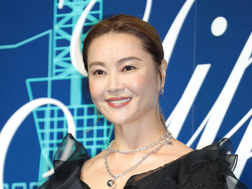 観月ありさ、はんなり着物姿で「三船祭」扇流し　「とても素敵で見入ってしまいました」