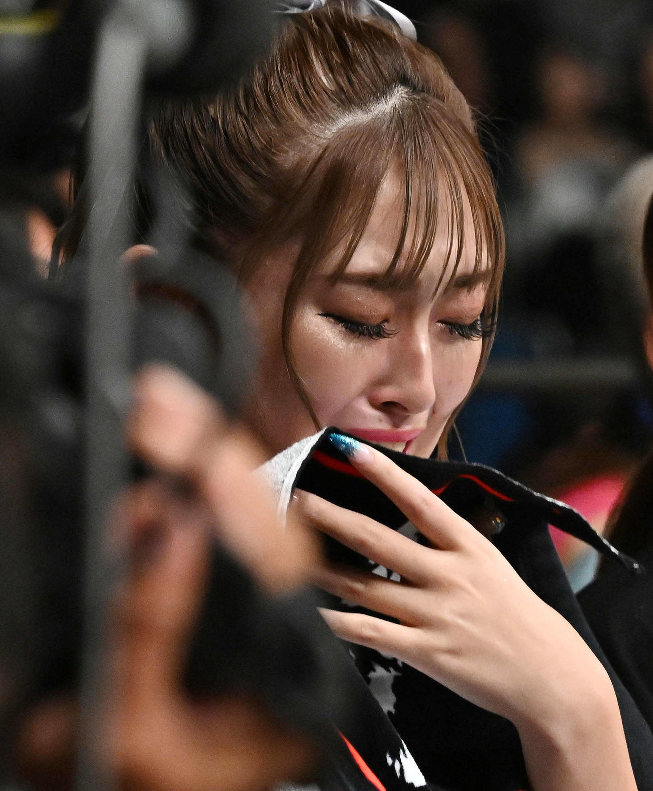 玖村が金子に敗れ涙を流すゆうちゃみ（2023年9月10日撮影）