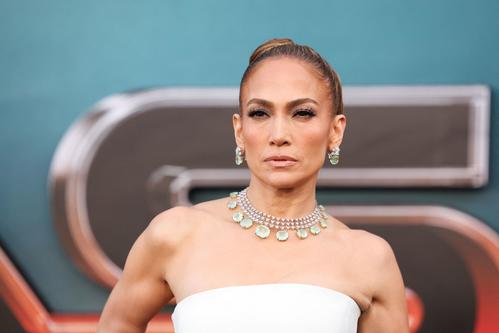 ジェニファー・ロペス結婚指輪着け映画プレミアに登壇「これまででもっともやせた」