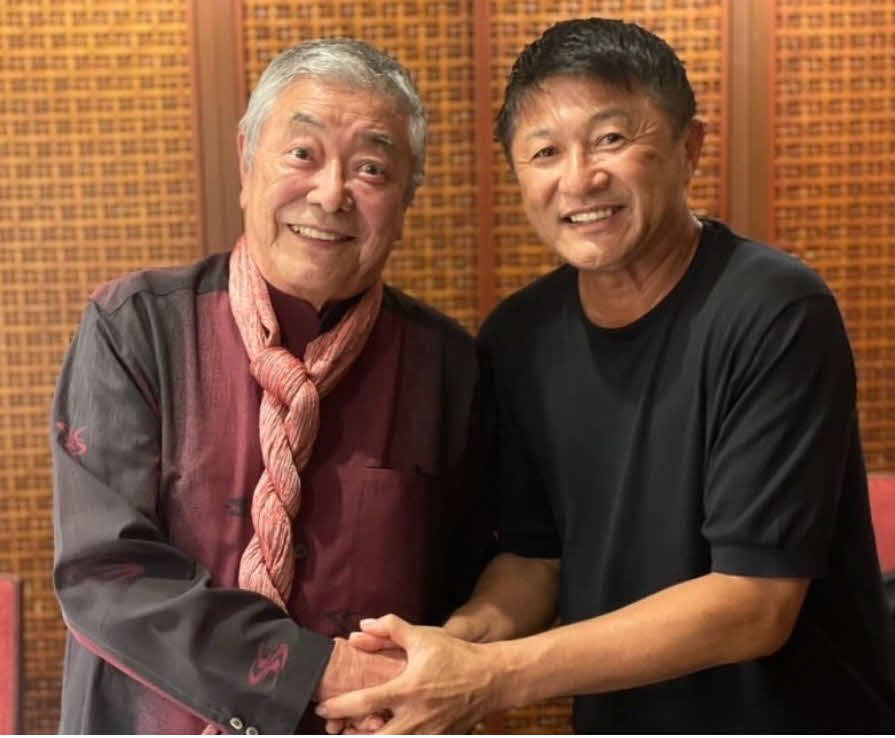 昨年、対談を行っていた中尾彬さん（左）と武田修宏氏