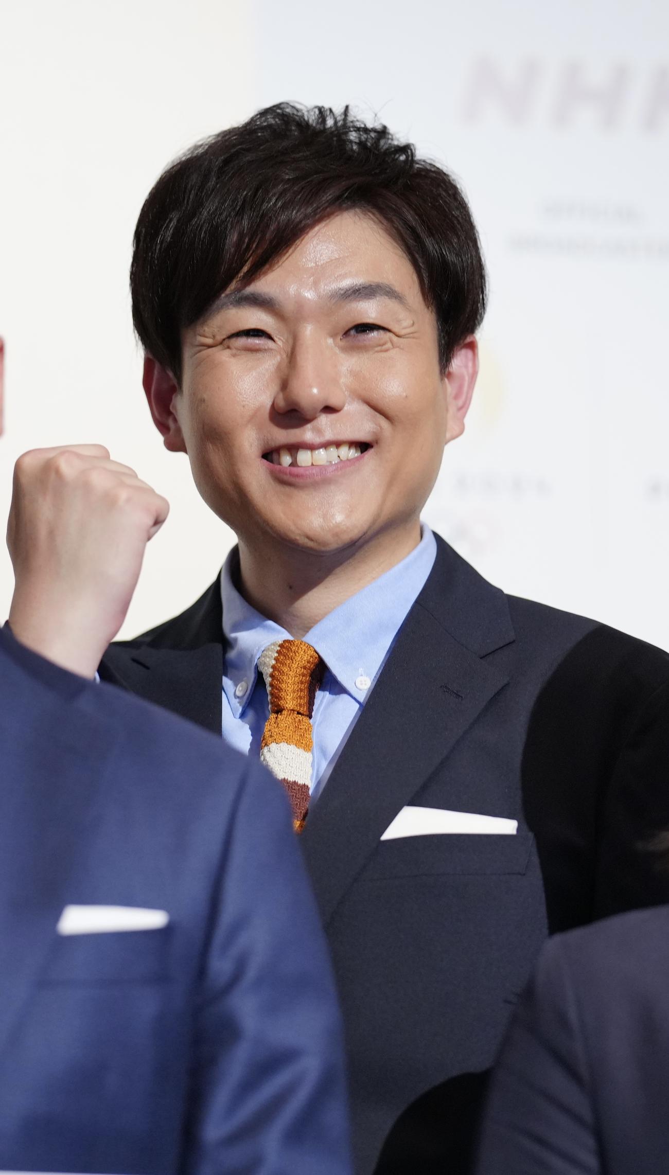 NHKのパリパラリンピックの閉会式中継キャスターを務める瀬田宙大アナウンサー（撮影・垰建太）