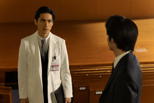 赤楚衛二「Re：リベンジ」第７話４・６％　陽月は泣きながら感謝を伝え海斗は優しく抱きしめる