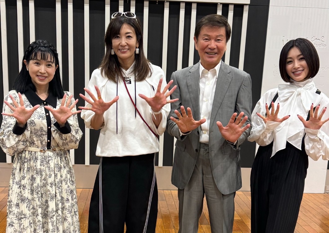 収録に参加した、左から西村知美、中島史恵、森田健作、酒井法子