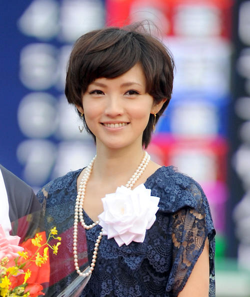 42歳星野真里は武闘派!？５人きょうだい真ん中で「上２人からいじめられたら」武力行使発動