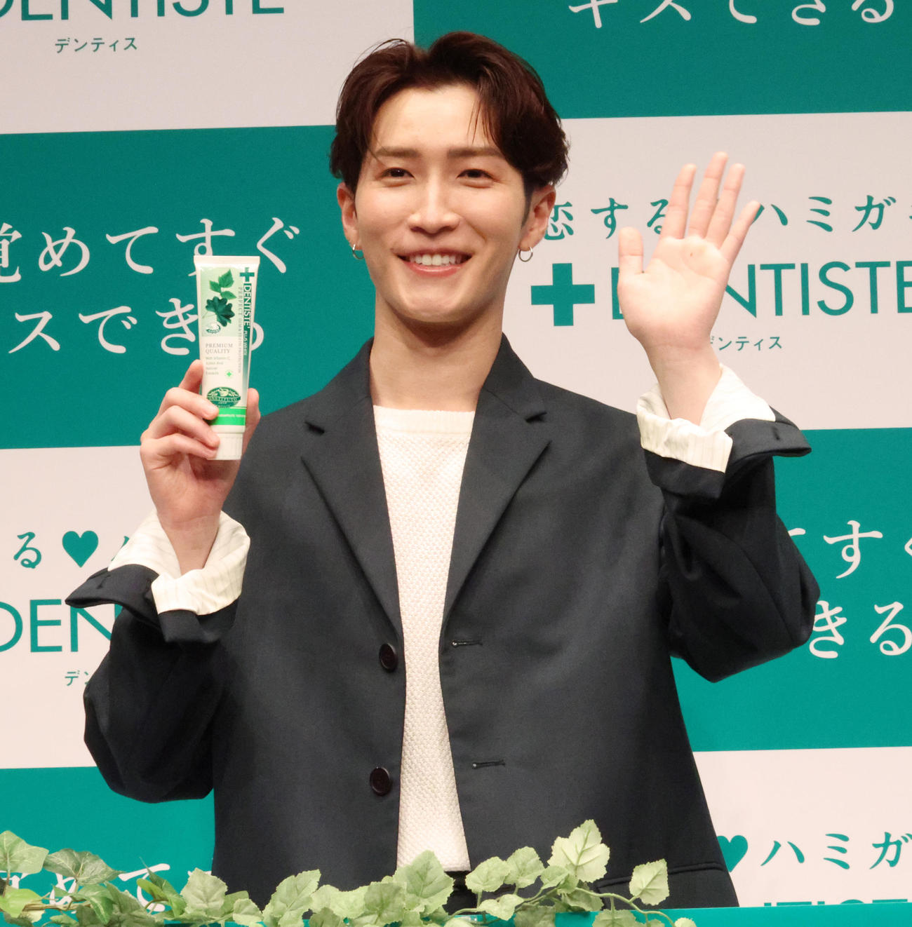 都内で歯磨き粉のプロモーションイベントを行ったSnow Manの渡辺翔太（撮影・中島郁夫）