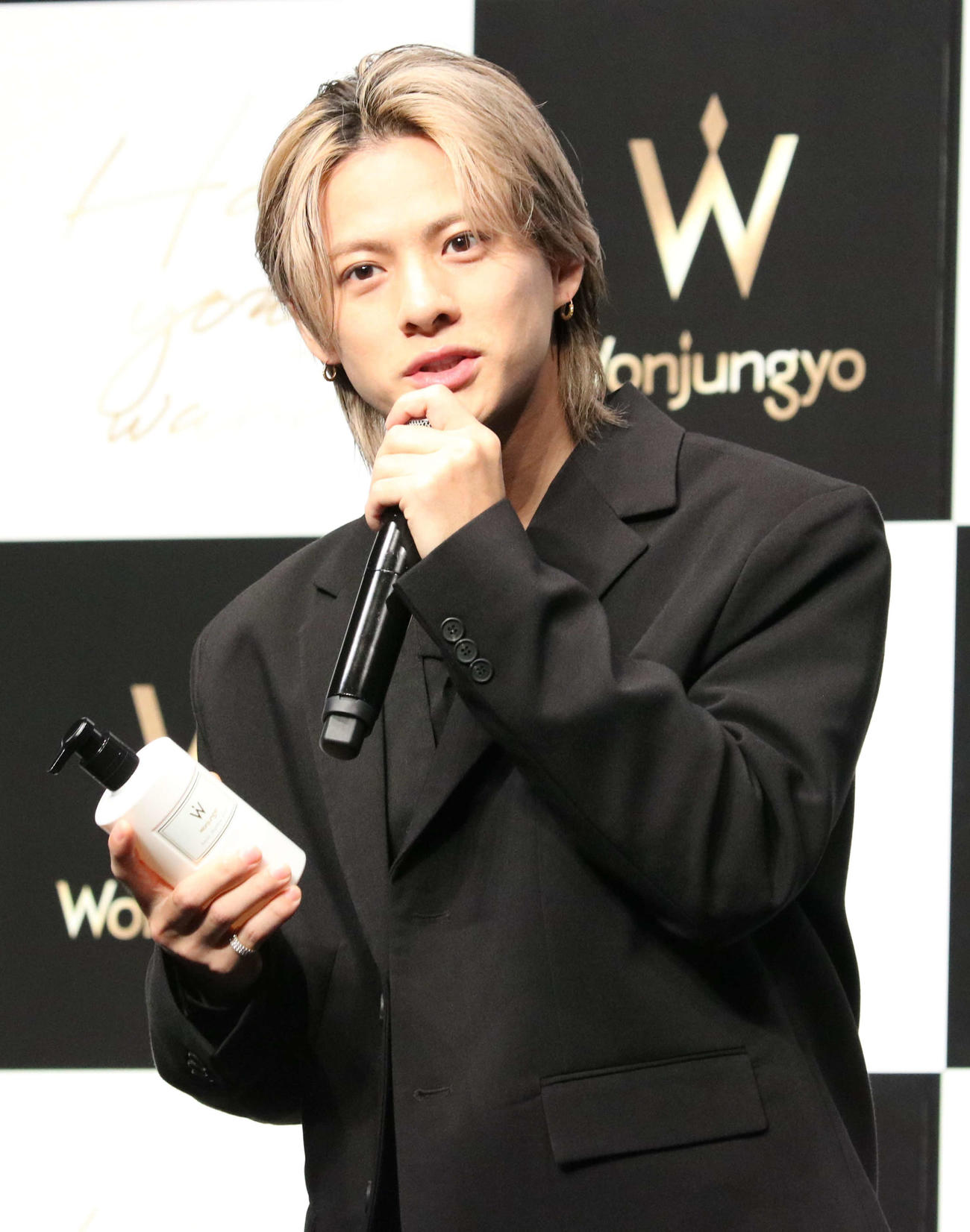 「Wonjungyo」ヘアケアラインデビュー・CM発表会に出席した平野紫耀（撮影・水谷京裕）