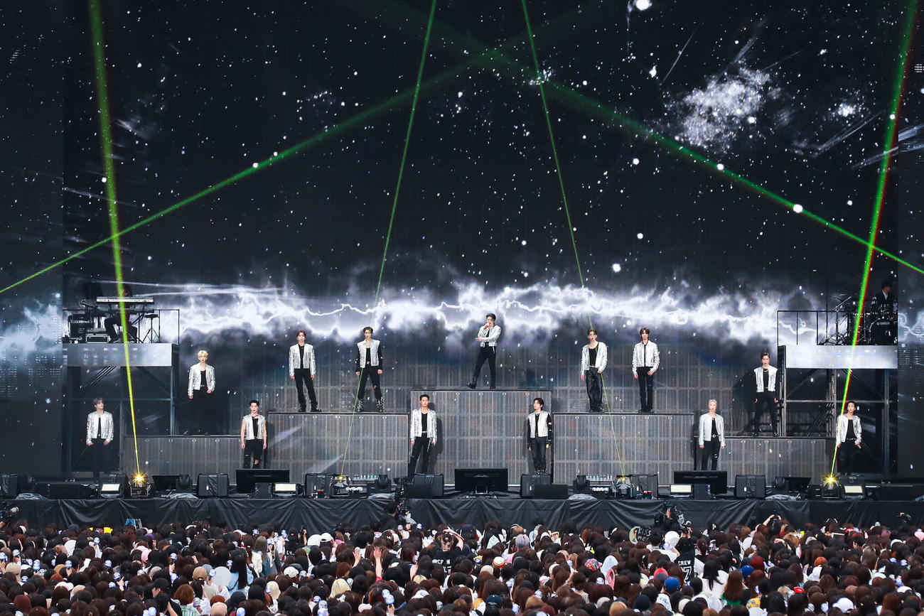 日本で初のスタジアムツアーを完走したSEVENTEEN（(P)＆(C) PLEDIS Entertainment）