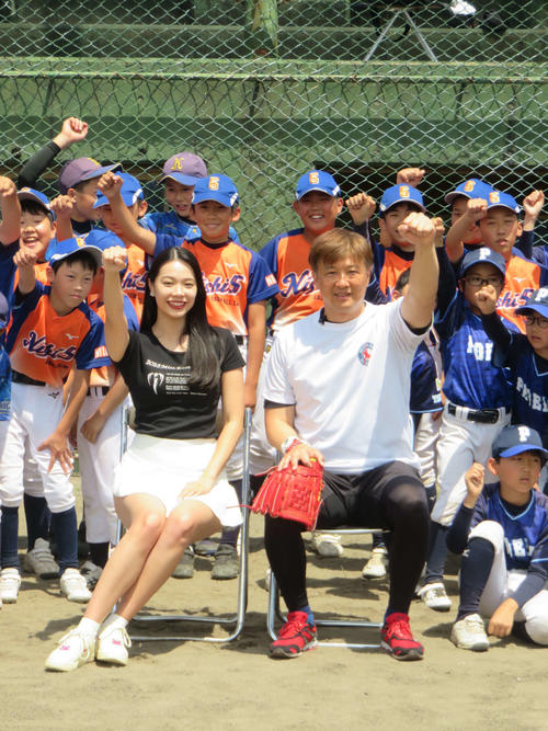 「なんで下向いて投げるんですか」ノールック投法で巨人、MLBなどで活躍した岡島秀樹氏に質問