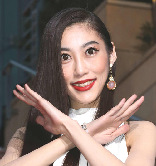 バイオリニストの末延麻裕子さん“大物”歌手のコンサートに出演「最後の曲ではジーンと涙が…」