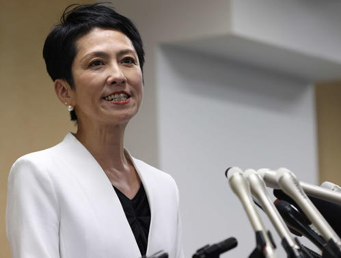 蓮舫氏と同世代モデルがエール「クラリオンガールで素敵なデビュー」「東京背負うにはピッタリ」