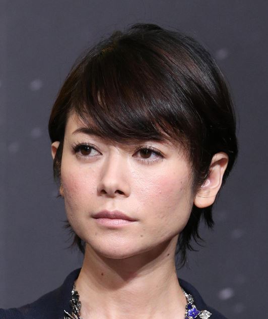 真木よう子