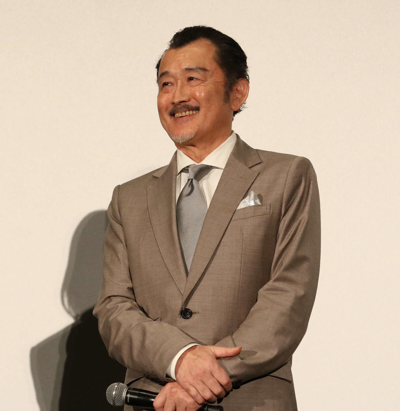 映画「おいハンサム！！」の完成披露試写会舞台あいさつに登壇した吉田鋼太郎（撮影・野見山拓樹）