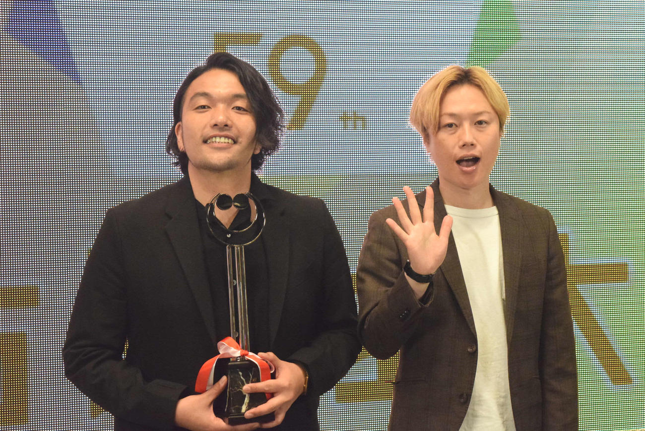 見取り図の盛山晋太郎（左）とリリー（24年4月撮影）