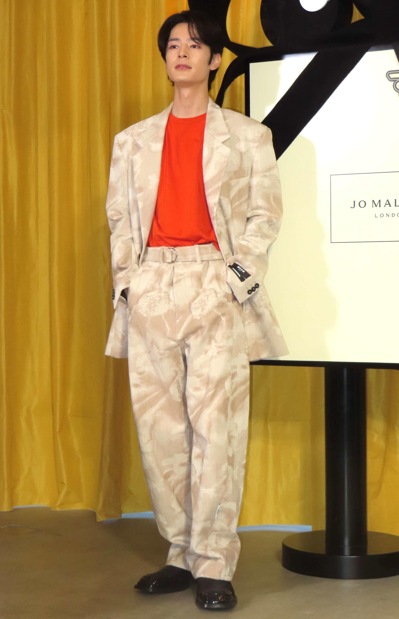 「ジョー　マローン　ロンドン　原宿」グランドオープニングフォトコールに登場した塩野瑛久