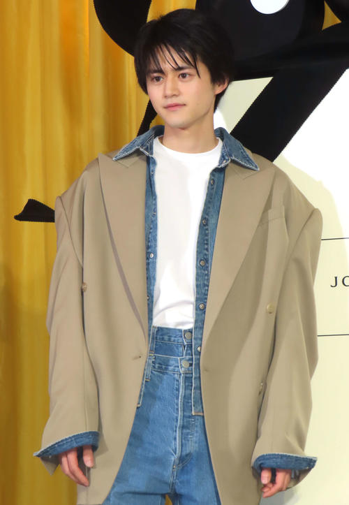 「ジョー　マローン」フォトコールに鈴鹿央士、桜井日奈子、トリンドル玲奈、入江陵介氏ら登場