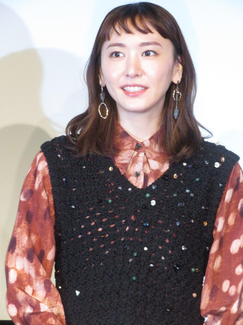 新垣結衣、指輪を左手薬指に着けて登場　夫・星野源のラジオ番組に電話生出演から17時間後