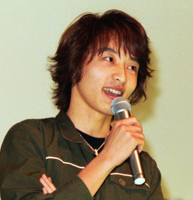 「仮面ライダーザビー、キックホッパー」の徳山秀典（00年6月撮影）
