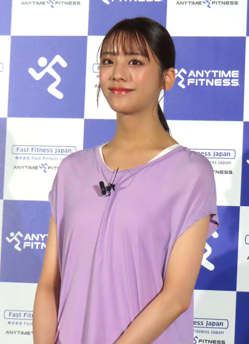 貴島明日香「私がいていいのか…」潮田玲子さんと田臥勇太と並んで筋トレに挑戦し自虐