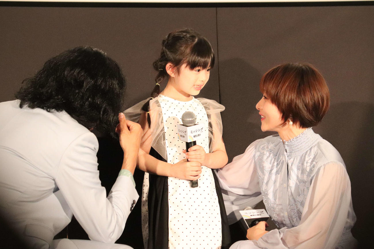 映画「ミッシング」大ヒット御礼舞台あいさつに出席した、左から青木崇高、有田麗未、石原さとみ
